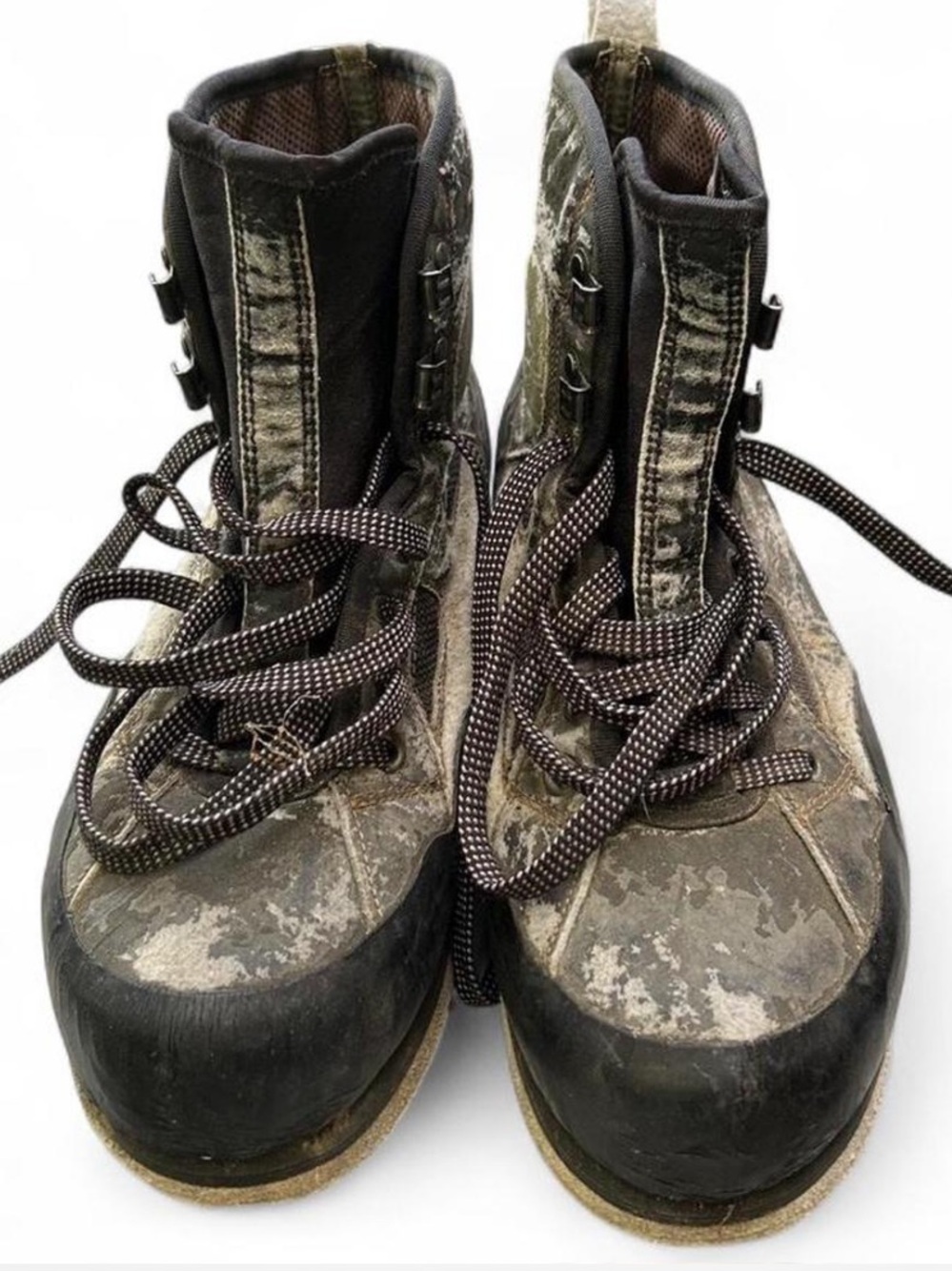 Patagonia Green and Black Camouflage Style Wading Boots - Picture 9 of 10